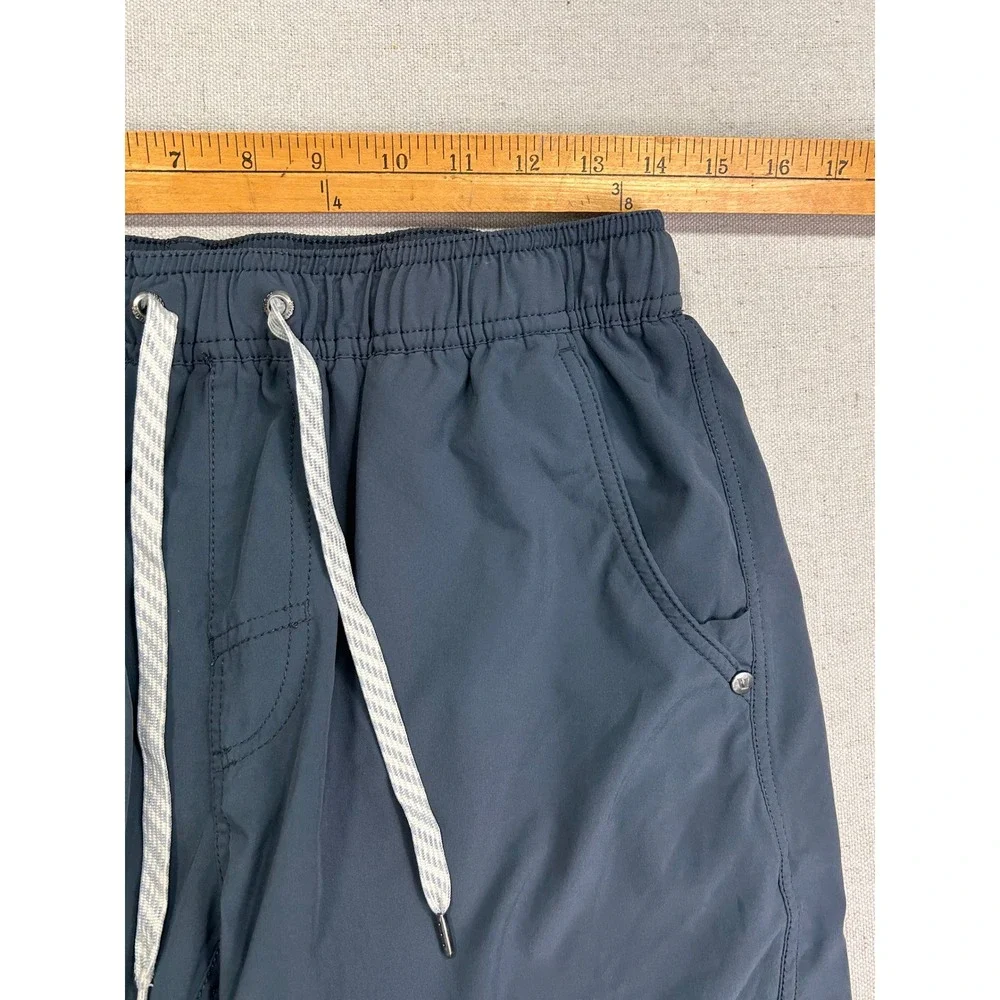 Vuori Banks Shorts Mens Medium Charcoal Grey Athletic Swim Trunks Drawstring